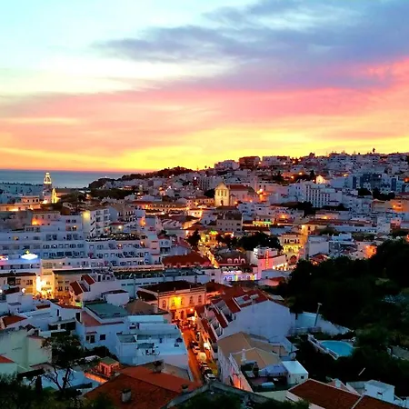 Corte Real O - Sea & Old Town View