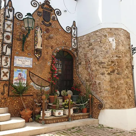 Corte Real O - Above Old Town * Albufeira