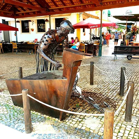 Corte Real O - Above Old Town