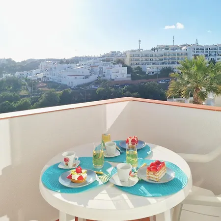 Corte Real O - Above Old Town Albufeira