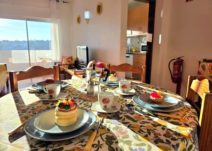 Corte Real O - Sea & Old Town View